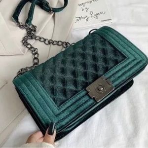 Green crossbody handbag